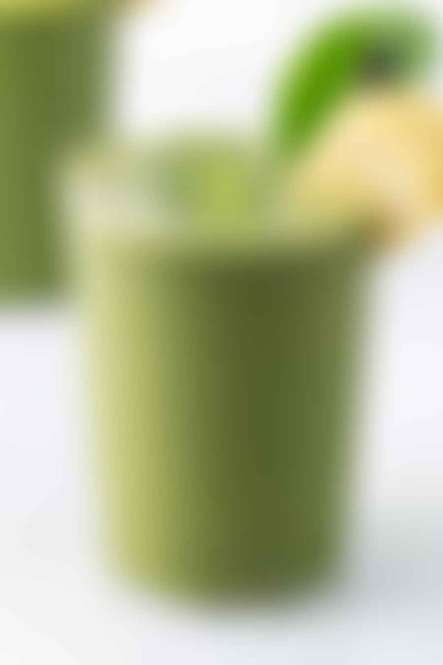 A refreshing matcha smoothie promoting relaxation