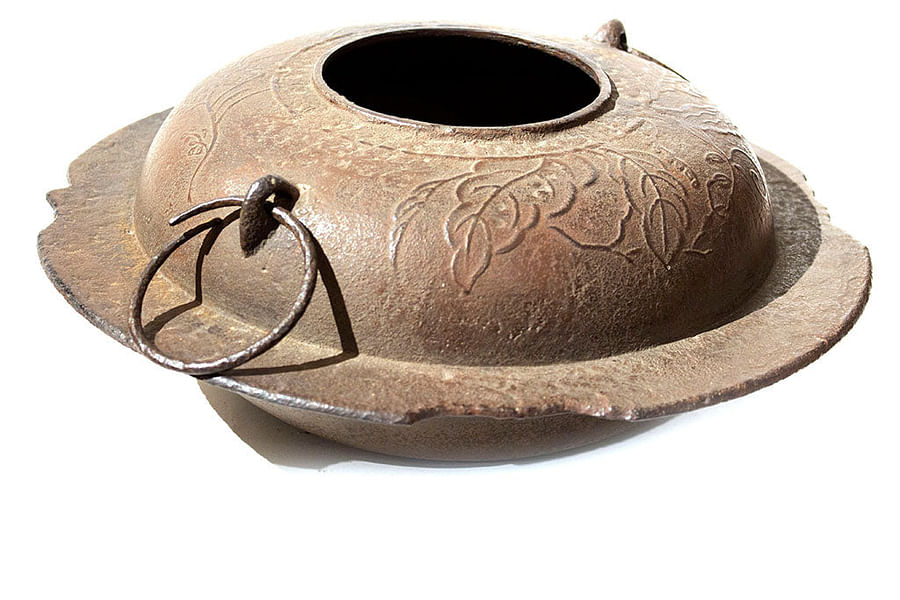 Japanese iron tea kettle kama