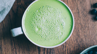 From Classic Lattes to Boba: The Versatility of Matcha Drinks