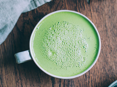 From Classic Lattes to Boba: The Versatility of Matcha Drinks