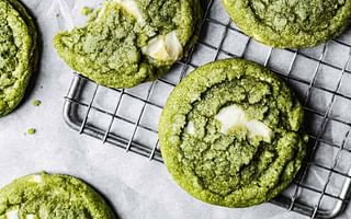What are some good recipes for cookies that pair well with matcha lattes?